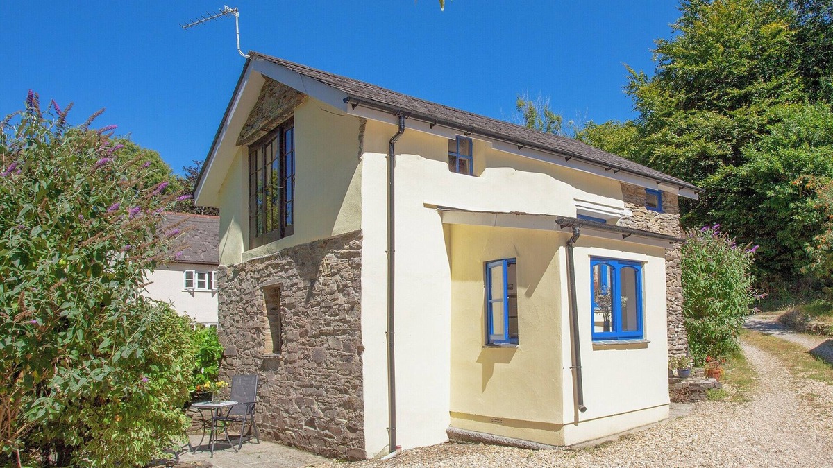 Liskeard Cottage | 1 bedroom accommodation in Merrymeet, near Liskeard