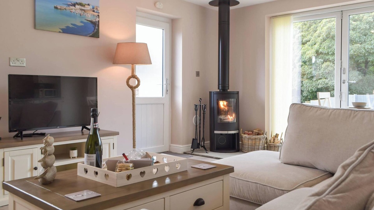 Tavernspite Cottage | 1 bedroom accommodation in Llanteg