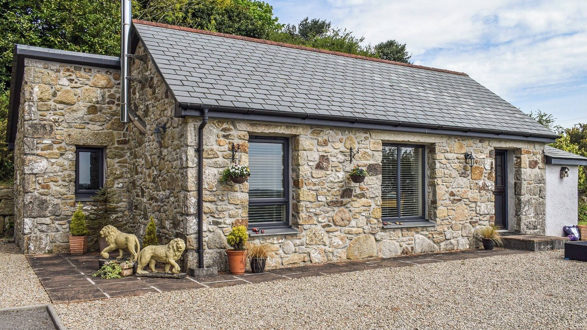 Lanner Cottage | 1 bedroom accommodation in Lanner, near Falmouth
