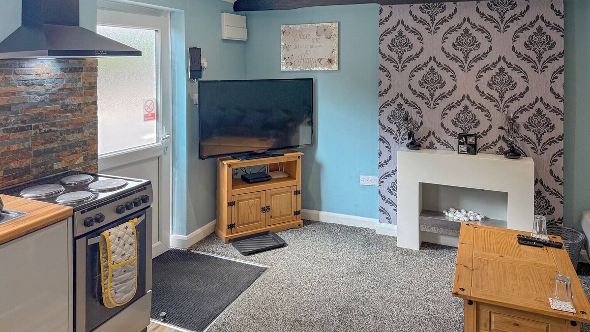 East Kirkby Cottage | 1 bedroom accommodation in East Kirkby, near Spilsby