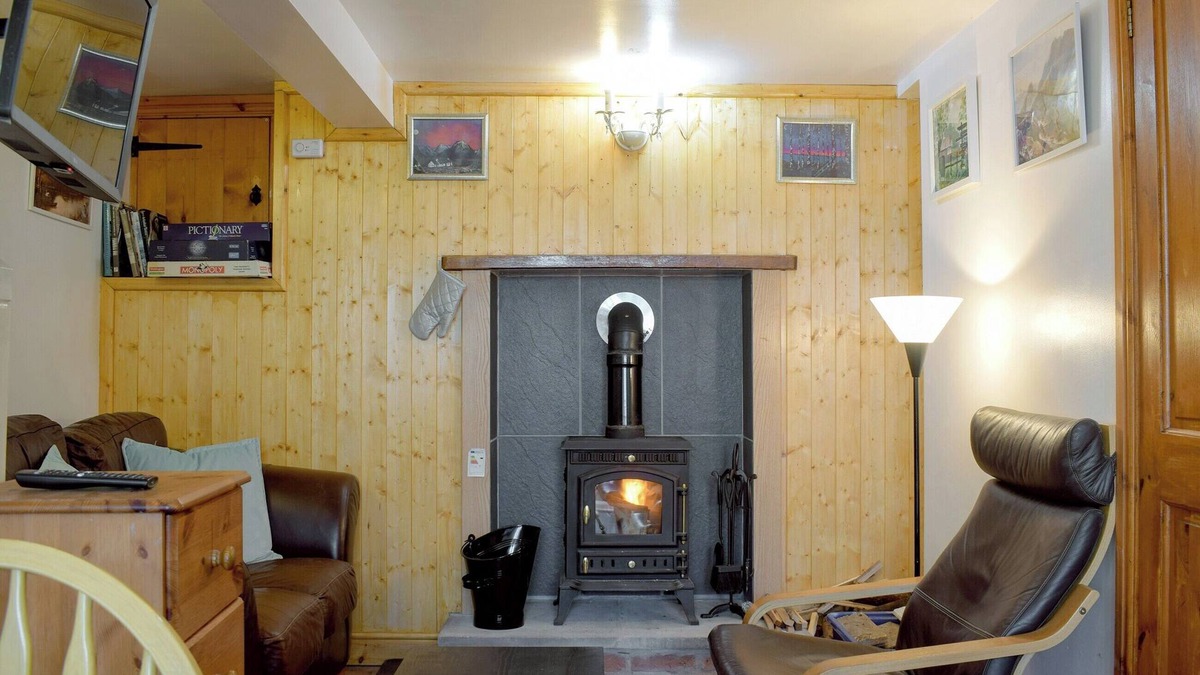 Farden Cottage | 1 bedroom accommodation in Bedlam