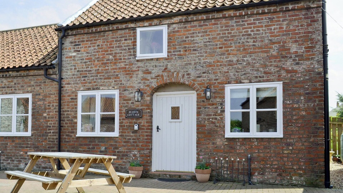 Buckton Cottage | 1 bedroom accommodation in Buckton, near Flamborough