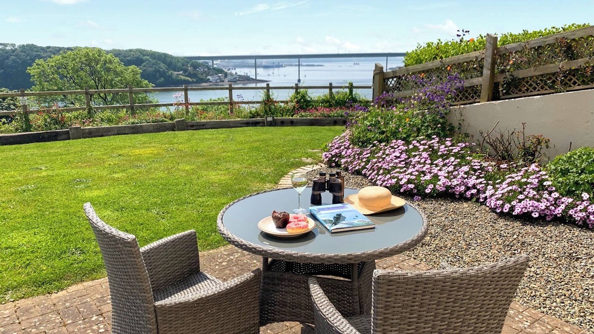 Milford Haven Cottage | 1 bedroom accommodation in Burton