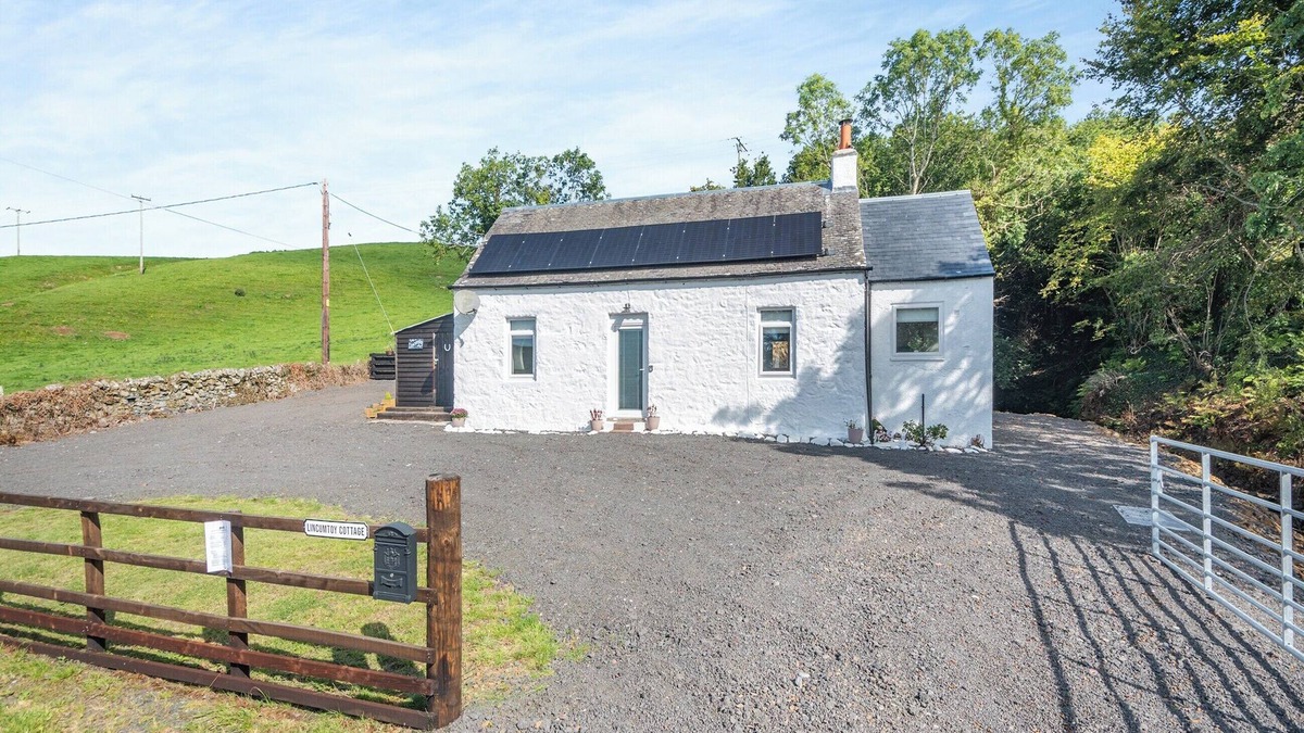 Girvan Cottage | 1 bedroom accommodation in Pinwherry, near Girvan