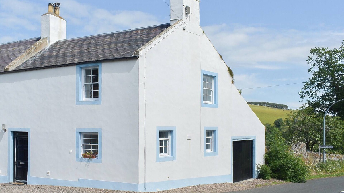 Kelso Cottage | 1 bedroom accommodation in Yetholm, near Kelso