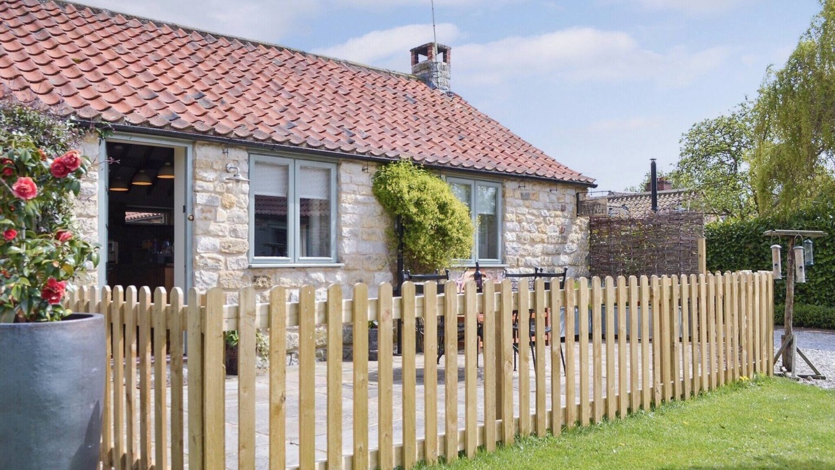 Malton Cottage | 1 bedroom accommodation in Little Barugh, near Pickering