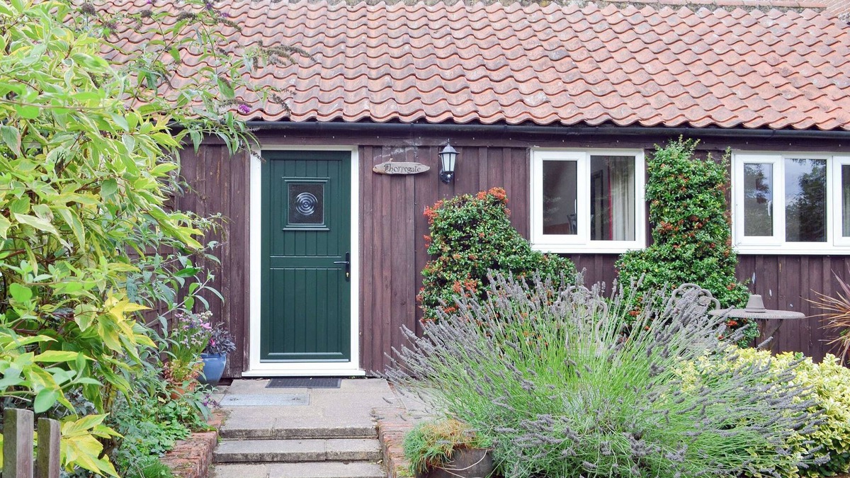 Thorpe Market Cottage | 1 bedroom accommodation in Thorpe Market, Norfolk