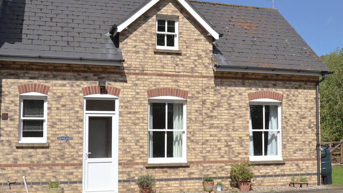 Cawston Cottage | 1 bedroom accommodation in Cawston, near Norwich
