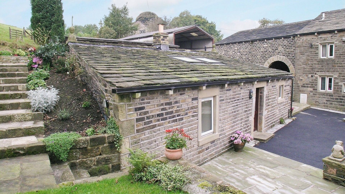 Delph Cottage | 1 bedroom accommodation in Delph, Saddleworth