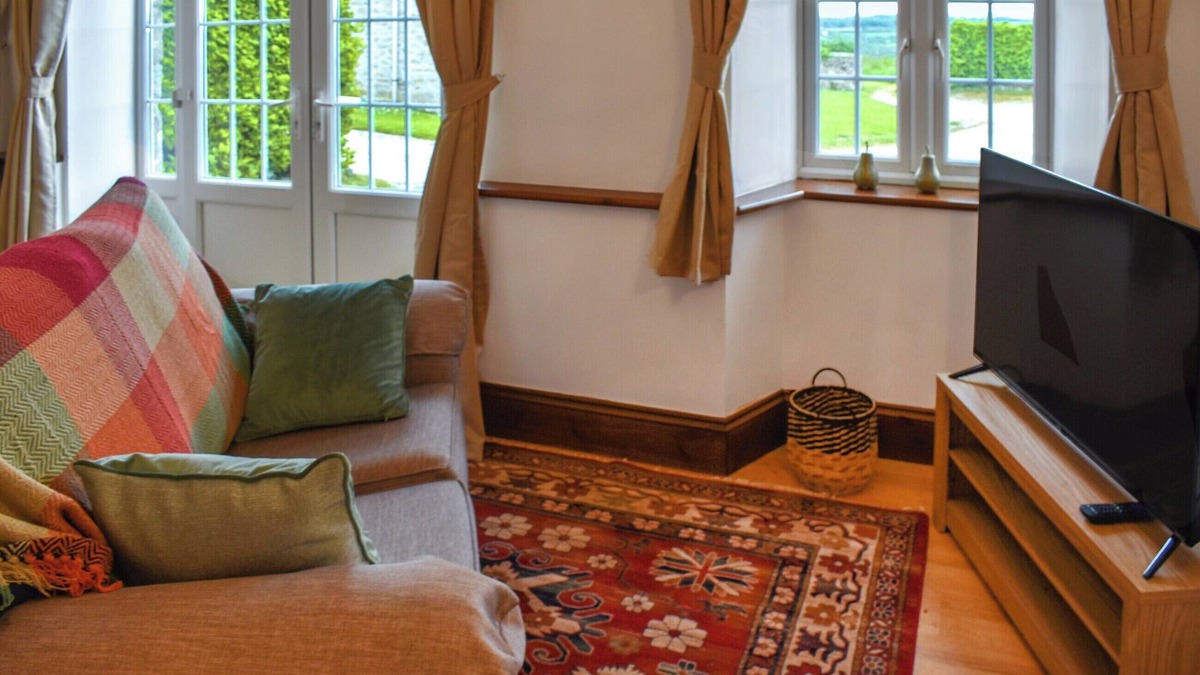 Mabe Burnthouse Cottage | 1 bedroom accommodation in Penryn, near Falmouth