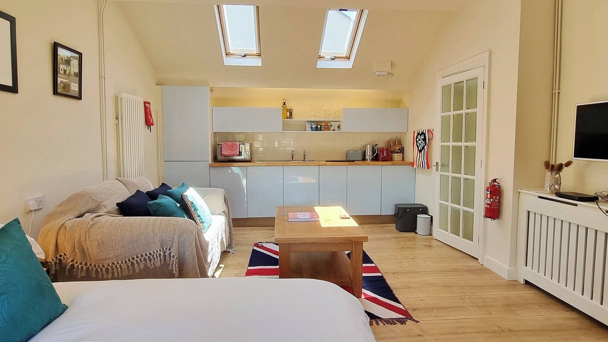 Peasedown Saint John Cottage | 1 bedroom accommodation in Carlingcott, near Bath