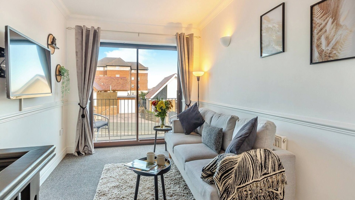 Rhyl Cottage | 1 bedroom accommodation in Rhyl