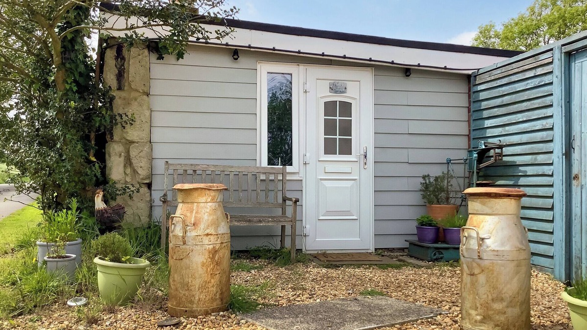 Godshill Cottage | 1 bedroom accommodation in Roud
