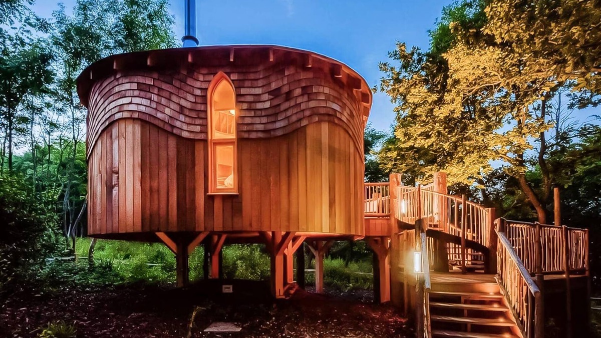 Ryde Ski Chalet | 1 bedroom accommodation in Wootton Bridge, Nr Cowes