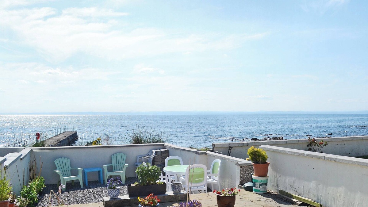 Hilton of Cadboll Cottage | 1 bedroom accommodation in Hilton, near Tain
