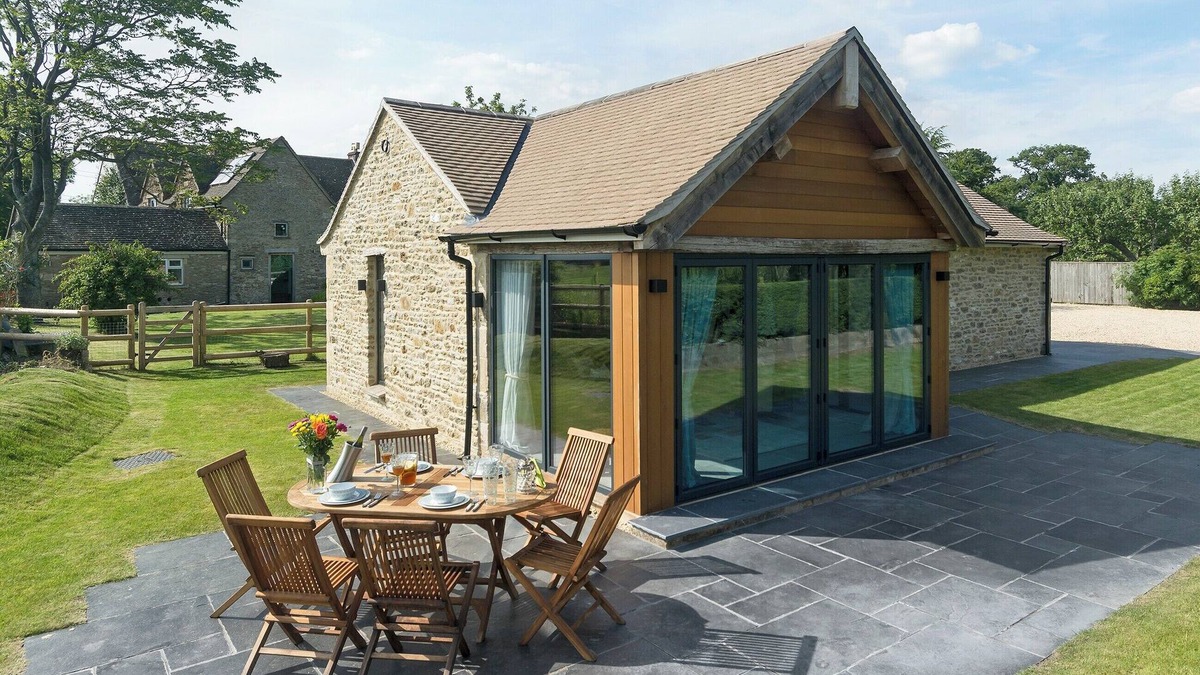 Frome Cottage | 1 bedroom accommodation in Berkley, near Frome