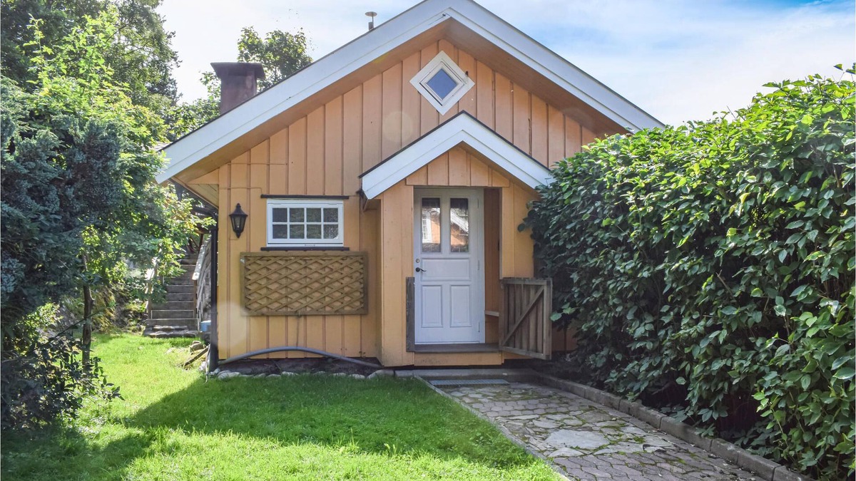 Hurum House | 1 bedroom accommodation in Kana