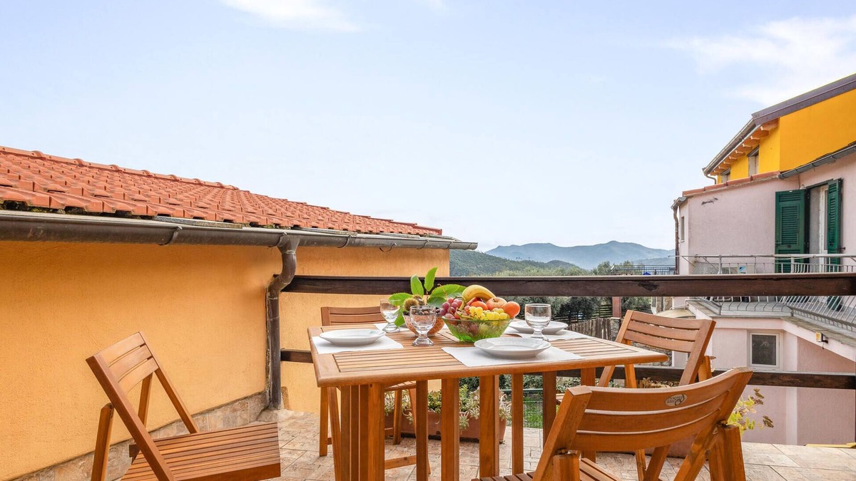Onzo House | 1 bedroom amazing home in Onzo