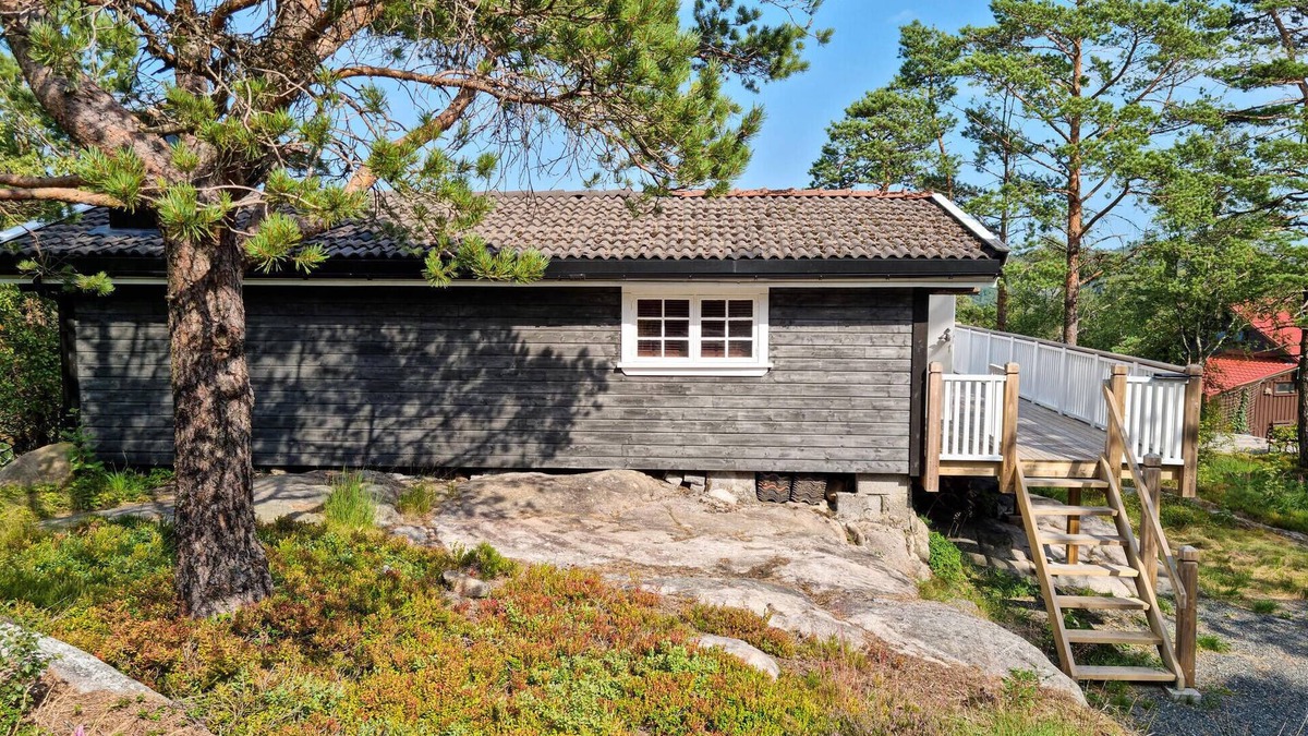 Lyngdal House | 1 bedroom amazing home in Lyngdal