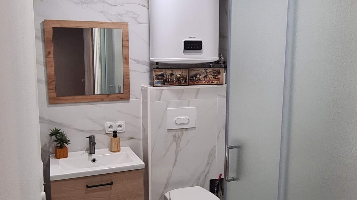 Chalon-sur-Saone Apartment | 1 Bedroom Apartment Sleeps 4