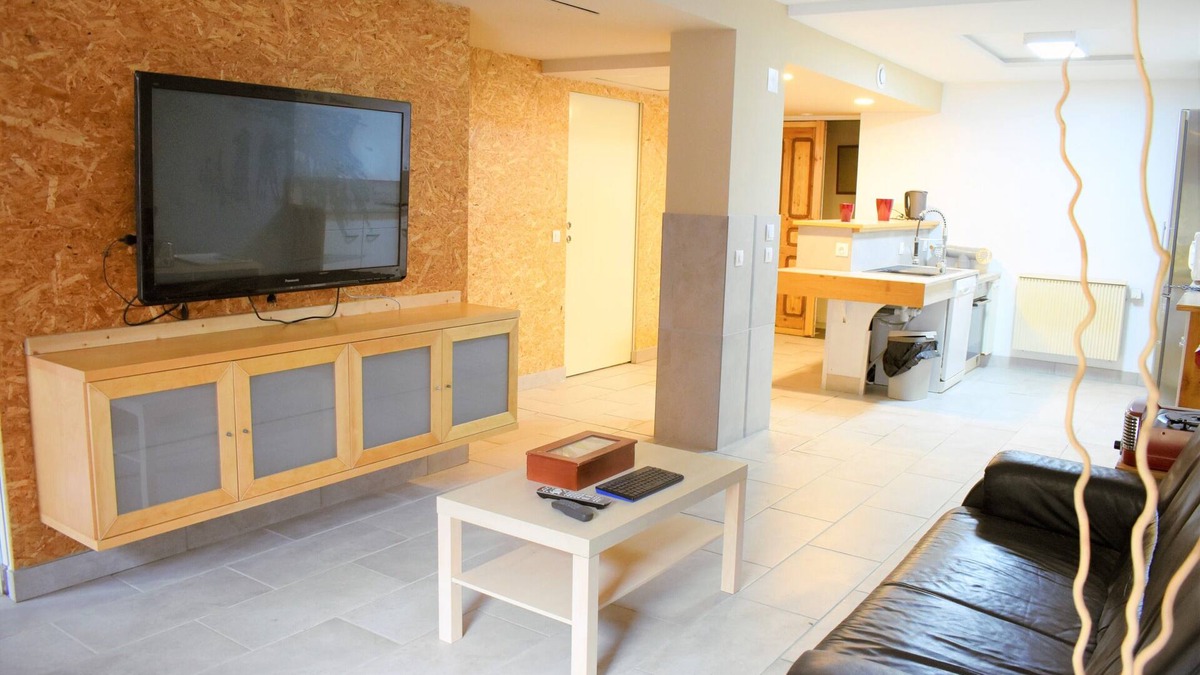 Charency-Vezin Apartment | 1 Bedroom Apartment in Charency-Vezin