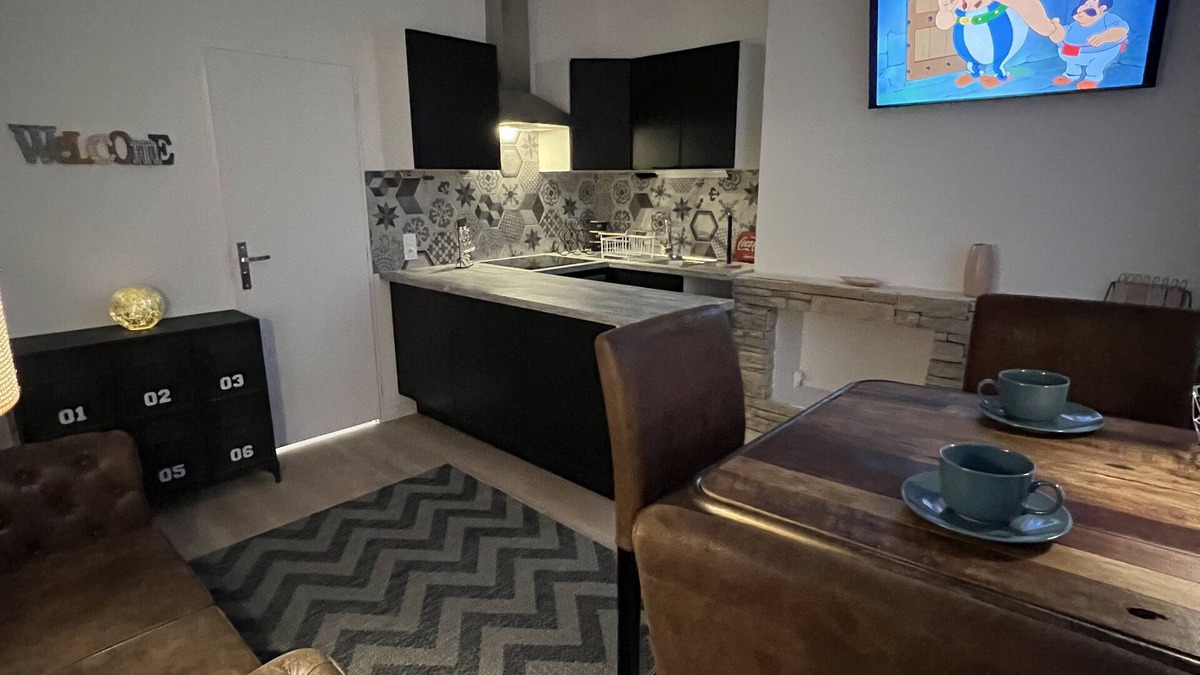 Lesparre-Medoc Apartment | 1 bedroom apartment in lesparre-mã©doc