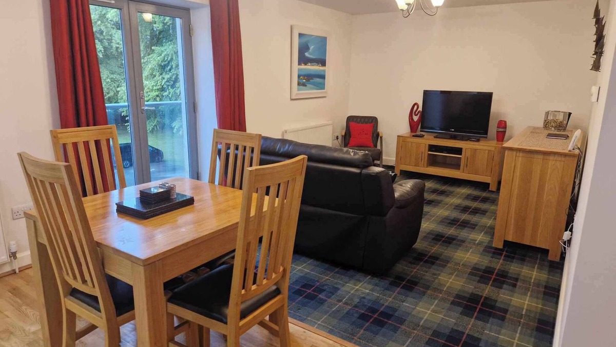 Fort Augustus Apartment | 1 Bedroom apartment by Loch Ness. On site swimming pool, tennis and gym.