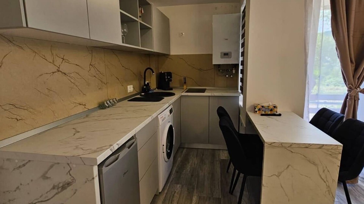 Viseu de Sus Apartment | 1 bedroom apartment perfect for guests with a modern and elegant design.