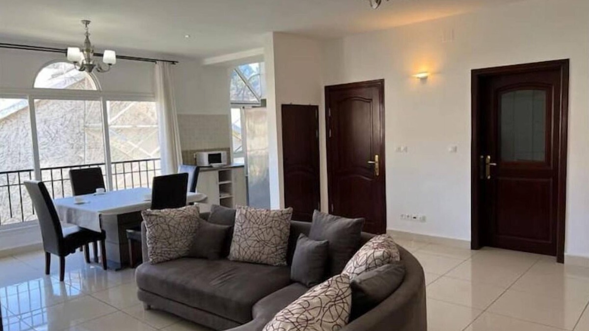 Antananarivo Avaradrano Apartment | 1 Bedroom Apartment with Air Conditioning 85 m² - Kitchen and Terrace
