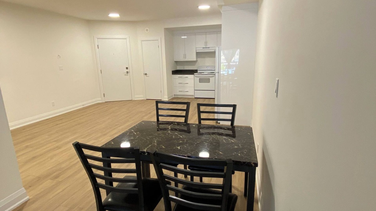 Oakwood Village Apartment | 1 bedroom apartment 2nd floor new built 2025 fantastic vibrant neighborhood TTC
