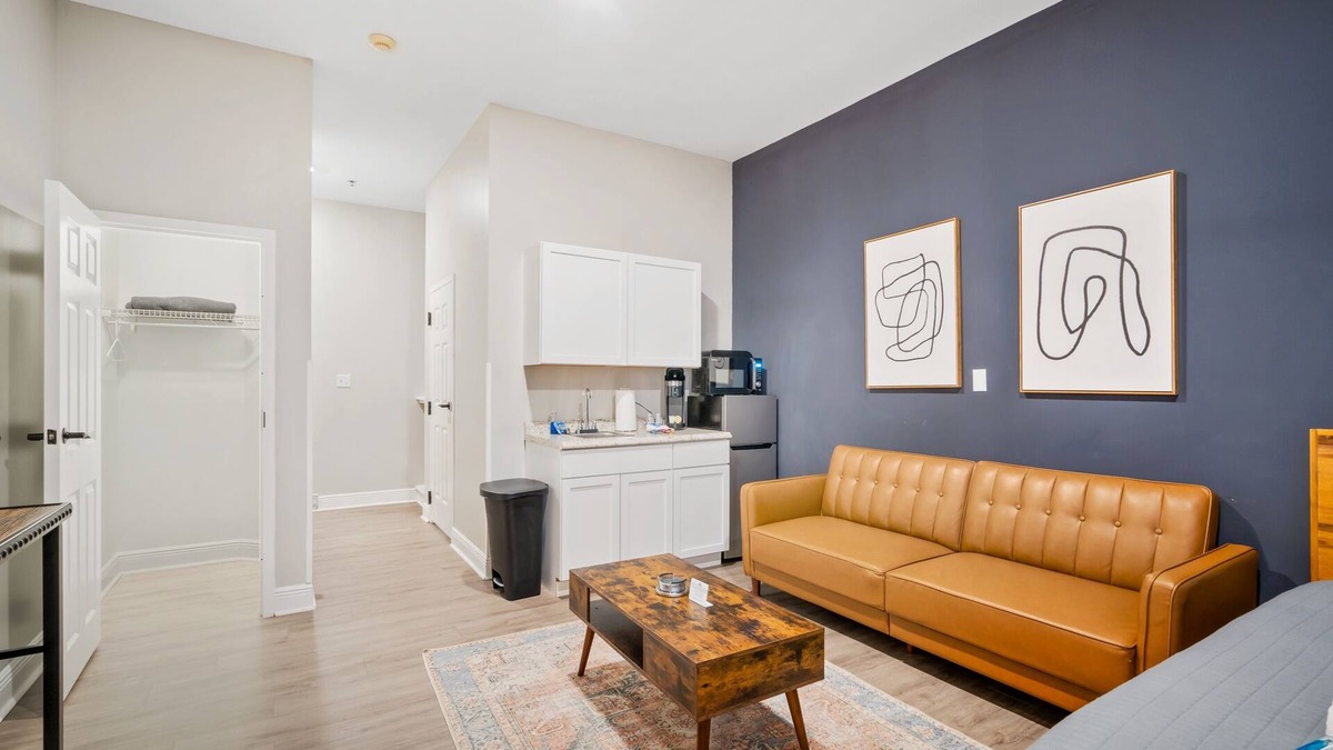 Union Church Apartment | 1 Bedroom Apartment at Oak + Fountain - #4