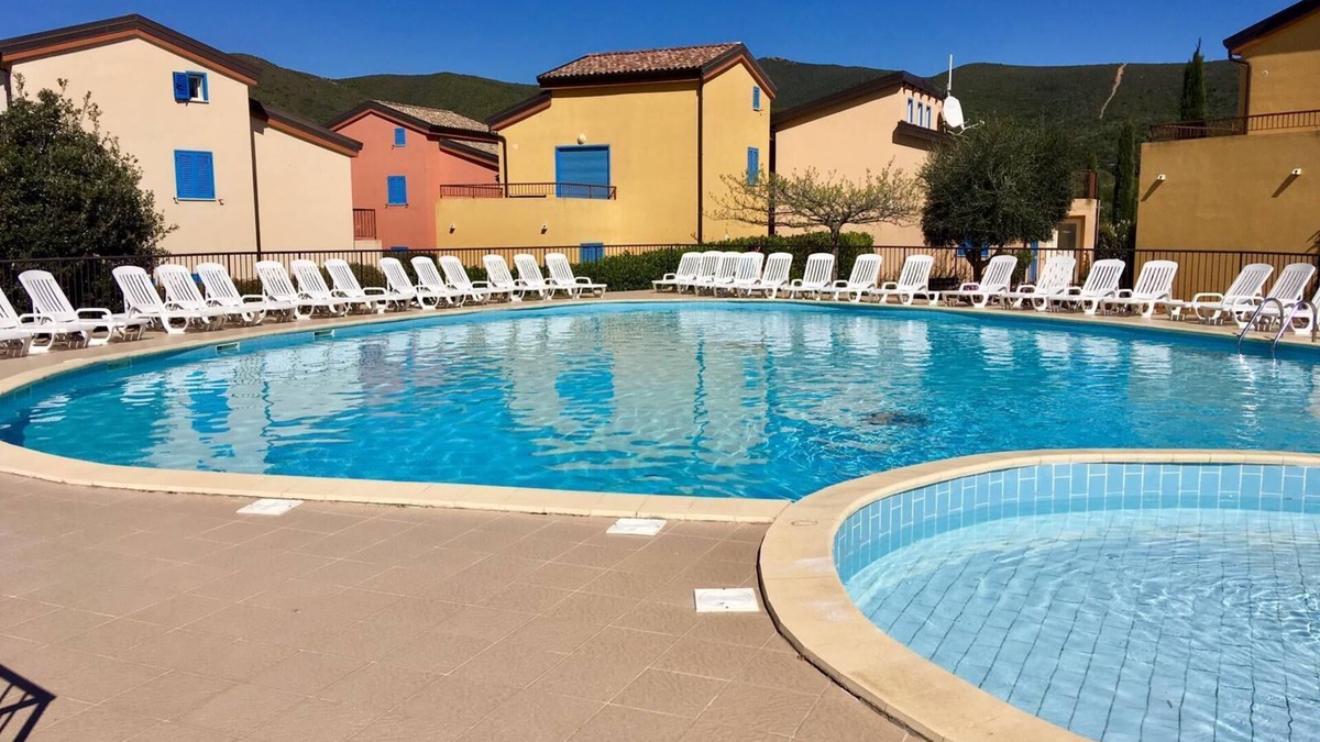Palasca Apartment | 1 bedroom apartment completely renovated in residence with shared swimming pool