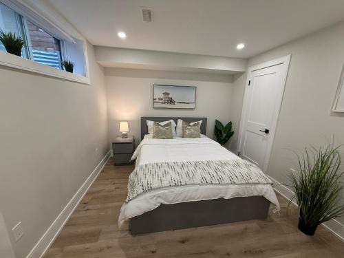 Beaconsfield Village Apartment | 1-Bedroom Apartment Downtown Toronto