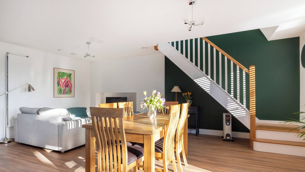 Letterkenny Apartment | 1 bedroom apartment in Just 5 mins outside Letterkenny.