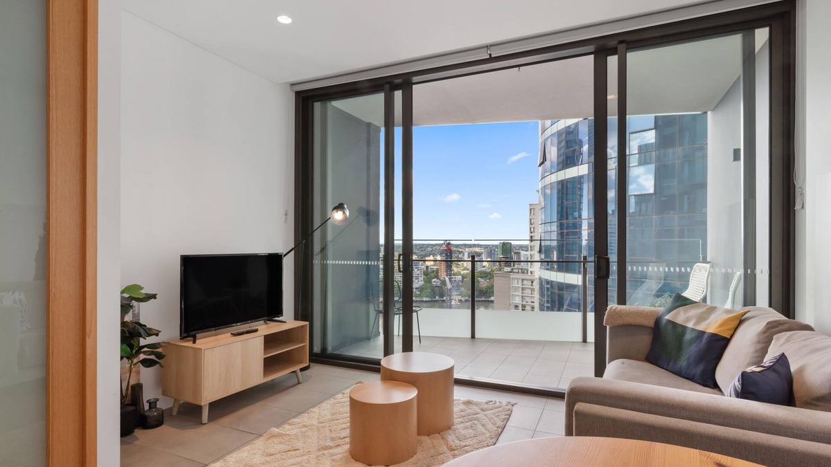 Brisbane Central Business District Apartment | 1 Bedroom Apartment in Heart of City with River View