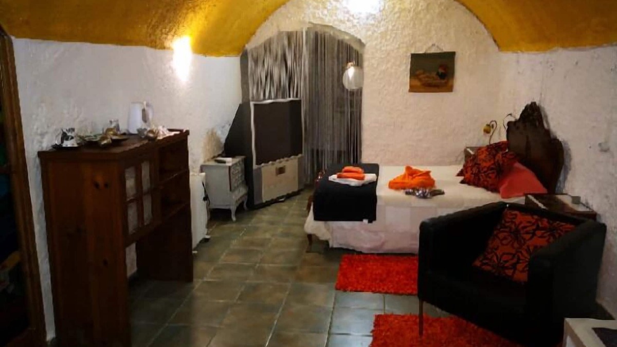 Guadix Apartment | 1 Bedroom Apartment In Guadix