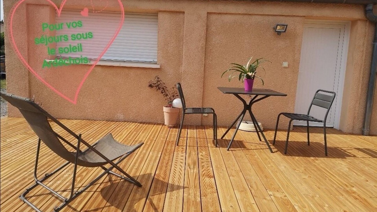 Aubenas Apartment | 1 Bedroom Apartment in Aubenas