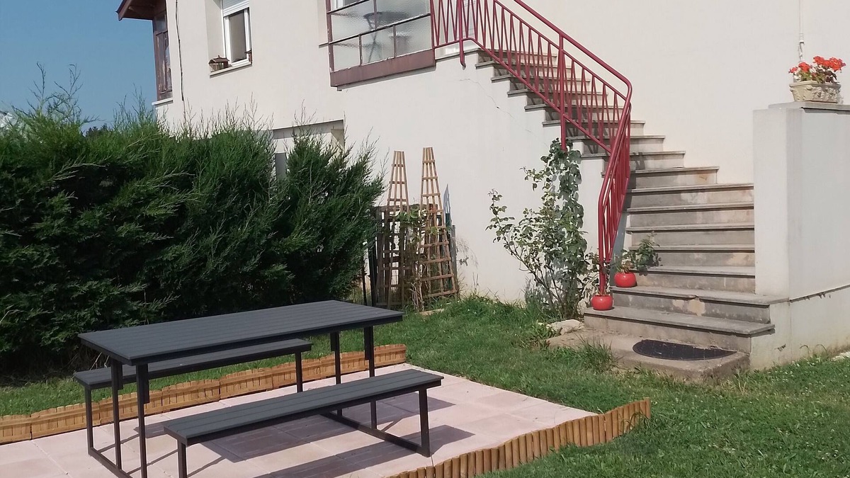 Louhans Apartment | 1 Bedroom Apartment in Louhans