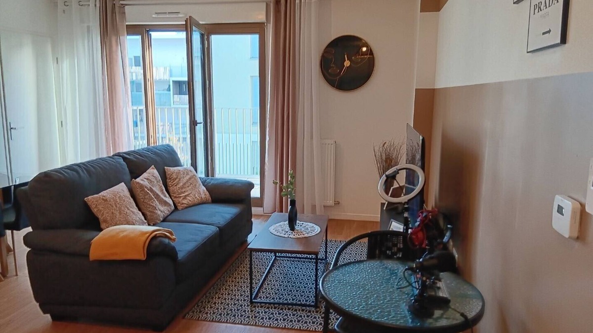 Pierrefitte-sur-Seine Apartment | 1 Bedroom Apartment in Stains
