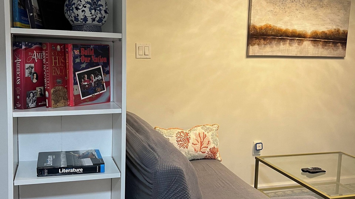 Queens House | 1 bedroom apartment in ground floor very nice and close to everything