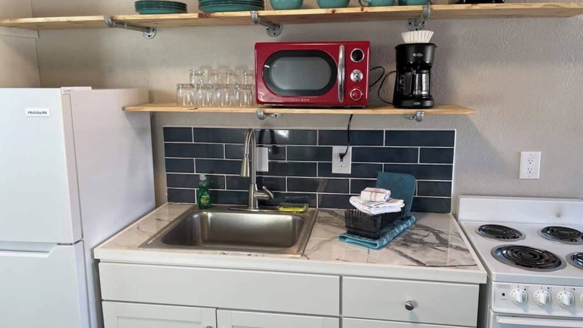 University Heights Apartment | 1 Bedroom Apartment near UNM, Nob Hill and downtown.