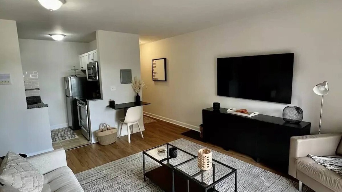Hackensack Apartment | 1 bedroom apartment Beautifully furnished
