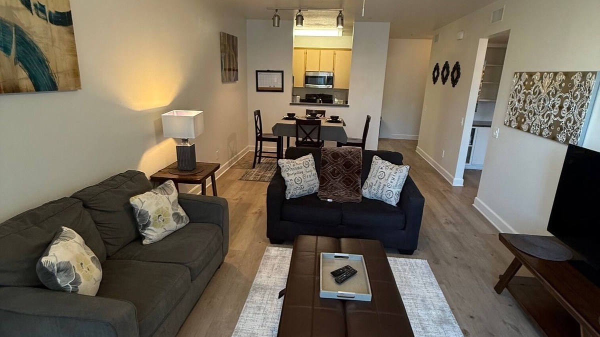 Panorama City Apartment | 1-bedroom apt. in fabulous Los Angeles/San Fernando Valley easy Fwy's access