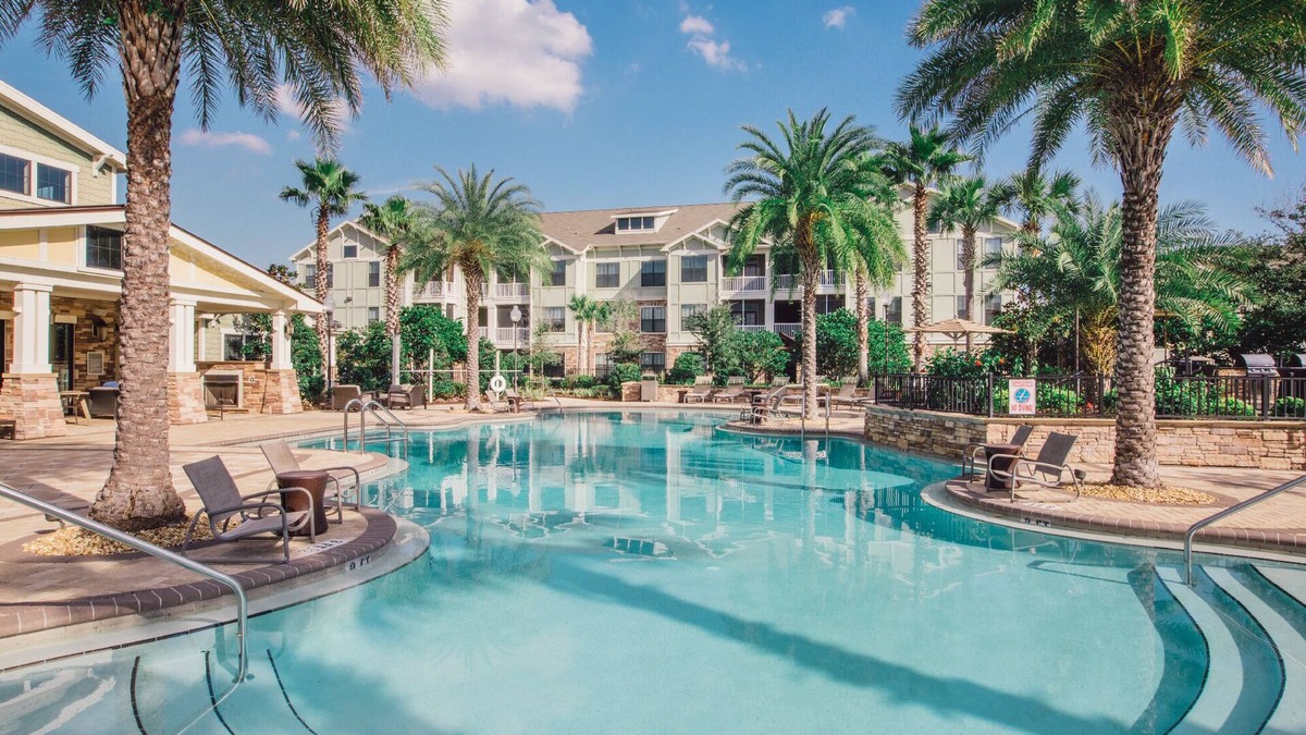 Deerwood Apartment | 1 bedroom at fabulous apartment near St Johns Town Center (TER)