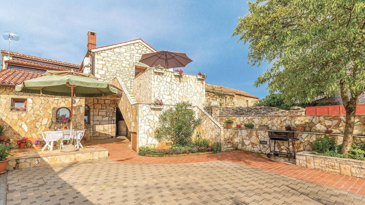 Orbanici Apartment | 1 bedroom awesome apartment in Orbanici