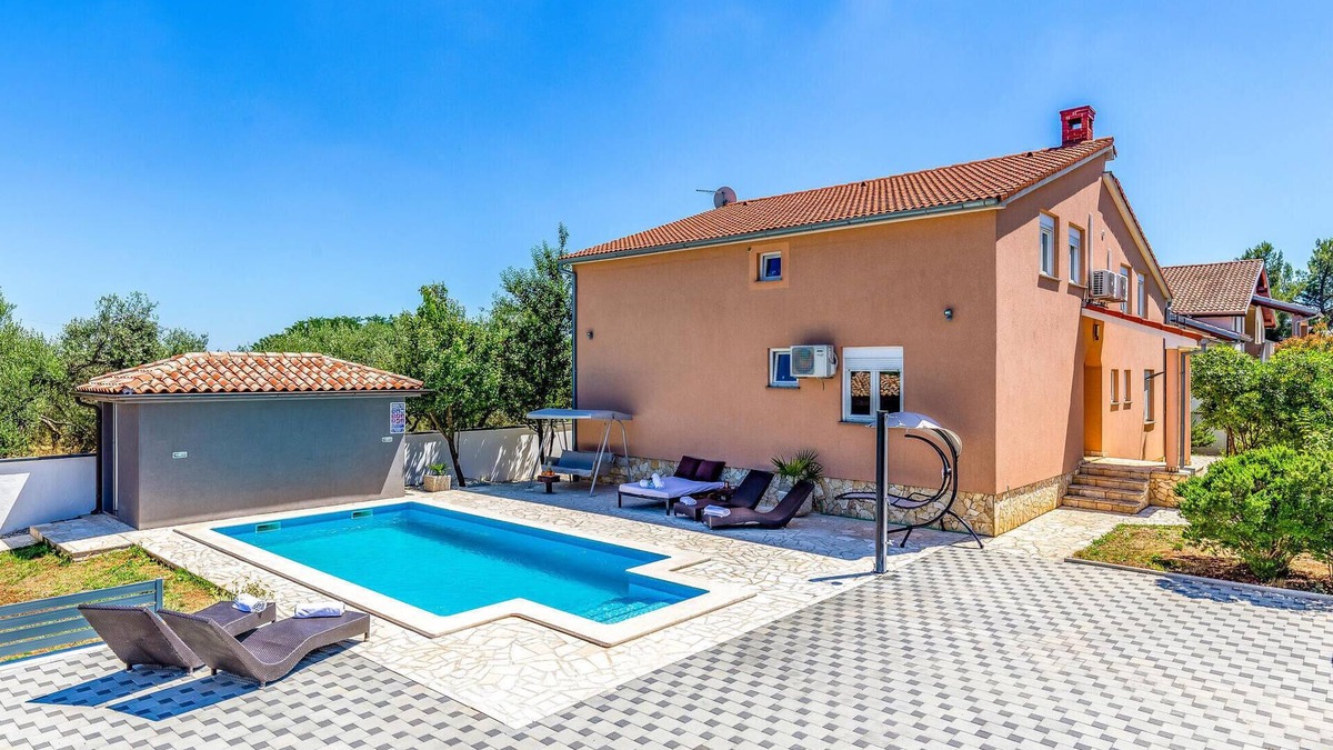 Valdebek Apartment | 1 bedroom awesome apartment in Pula
