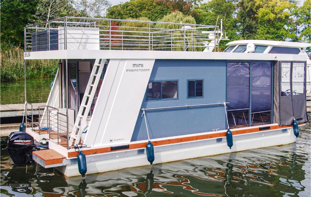 Wessendorf Boat Rental | 1 Bedroom Awesome Ship In Brandenburg