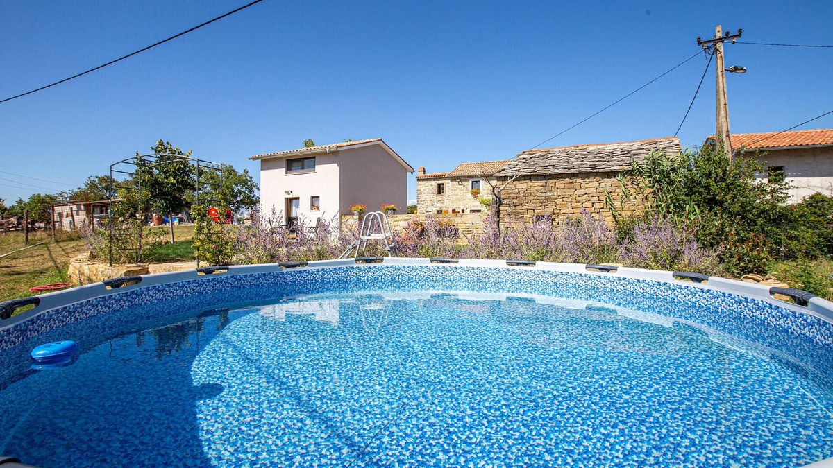 Gracisce House | 1 bedroom awesome home in Gracisce