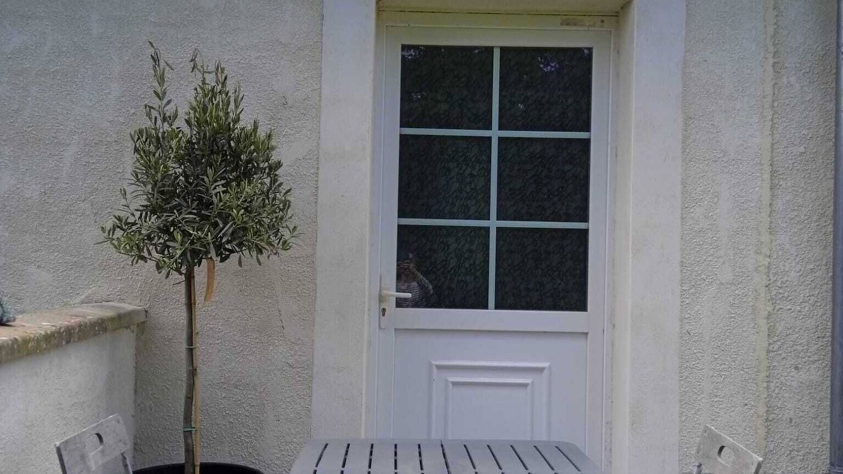 Thorigny-sur-Oreuse Bed & Breakfast | 1 Bedroom Bed & breakfast in THORIGNY-SUR-OREUSE