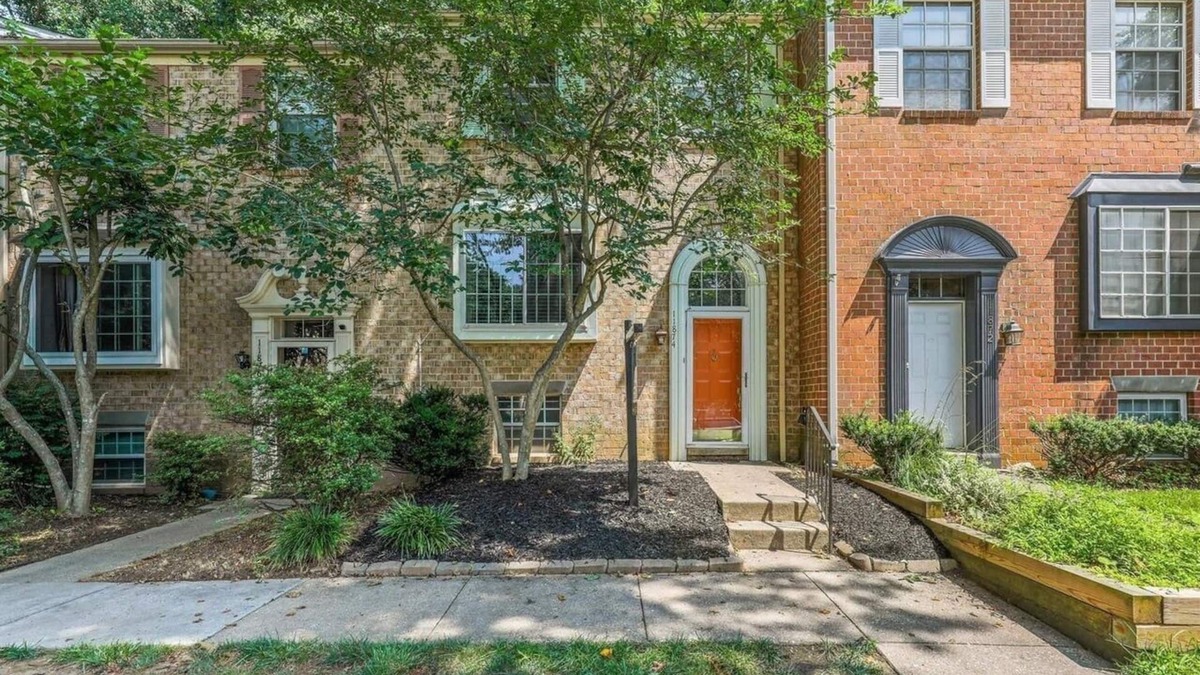 Simpsonville House | 1 bedroom basement apartment w/washer, Wifi, heating